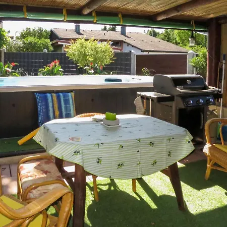 بيت للعطل Holiday Home Ofelia *