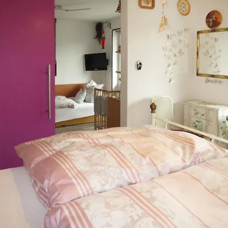 Holiday Home Ofelia بيت للعطل تآيسيندورف